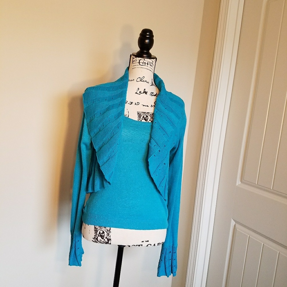 2 piece  Turquoise Scalloped  Cardi Set